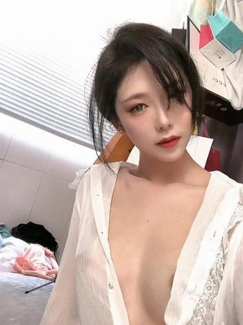 513-513-8049, 23  female escort, Syracuse