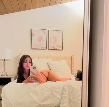 917-854-4631, 27  female escort, Syracuse