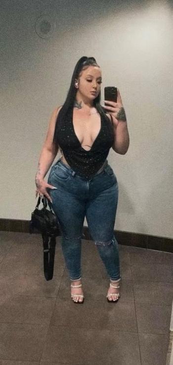 Scarlet, 26  female escort, Syracuse